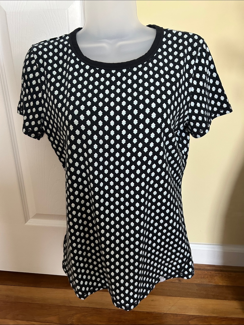 T by Talbots Black/Mint Green and White Diamond-Print Short Sleeve Tee